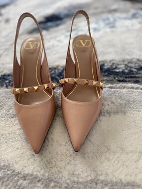Valentino Nude Brown Slingback Rockstud Pointed Pumps